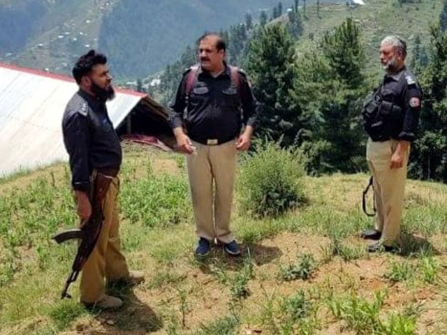 Exchange of fire between police and armed miscreants in Swat, civilian killed