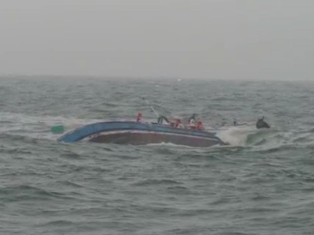 Video of launch sinking near Charna Island surfaced, 18 fishermen rescued