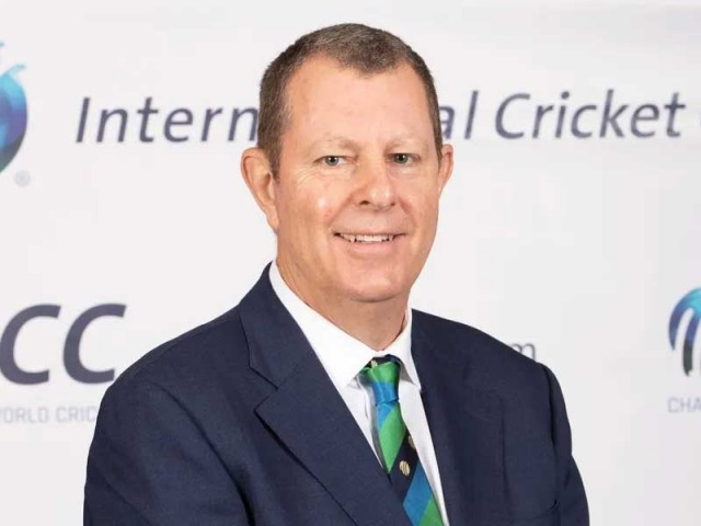 ICC Chairman Greg Barclay arrived in Lahore PCB officials presented Greg Barkley with bouquets of fruits while the ICC chairman looked happy on his visit to Pakistan. Photo: ICC