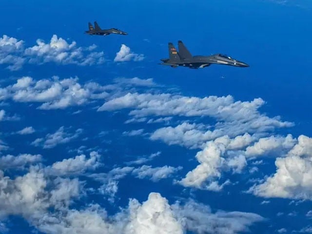 The possibility of war? Chinese and American fighter jets face to face flights of Chinese and American aircraft over the Pacific Ocean; Photo: File