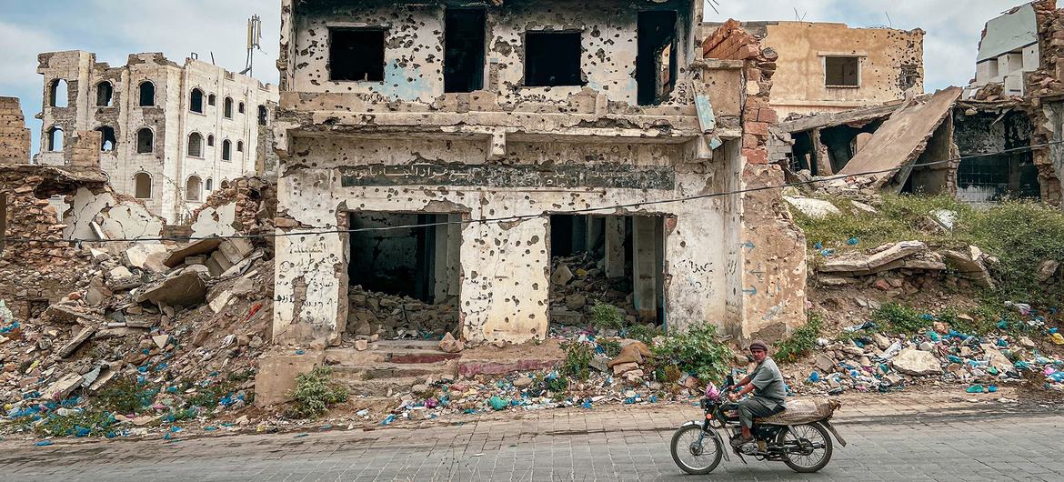 The Al Gahmalyya neighbourhood in Taiz City, Yemen, has been severely damaged as a result of years of conflict. The Al Gahmalyya neighbourhood in Taiz City, Yemen, has been severely damaged as a result of years of conflict.