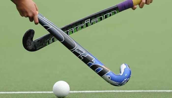 Assistant coach Adnan Zakir left the camp of Pakistan junior hockey team and left for England