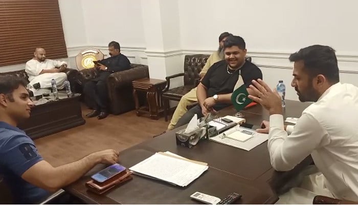 Azam Khan meeting with Sports Adviser Punjab Wahab Riaz