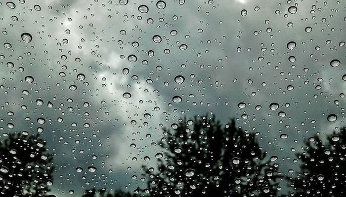 Drizzle with thunder in suburbs of Karachi