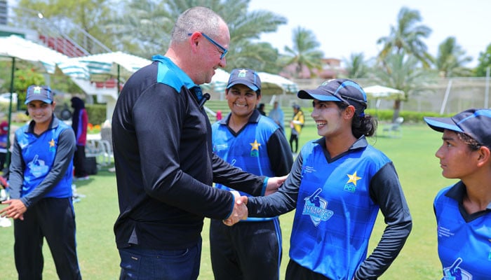 Head Coach Pakistan Women's Team arrival at State Bank Stadium, talking to the players