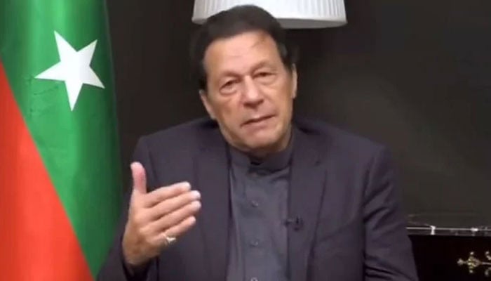 Imran condemned the police attack on Parvez Elahi's residence