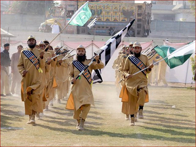 Islamabad protest, JUI workers instructed to bring more food for the day