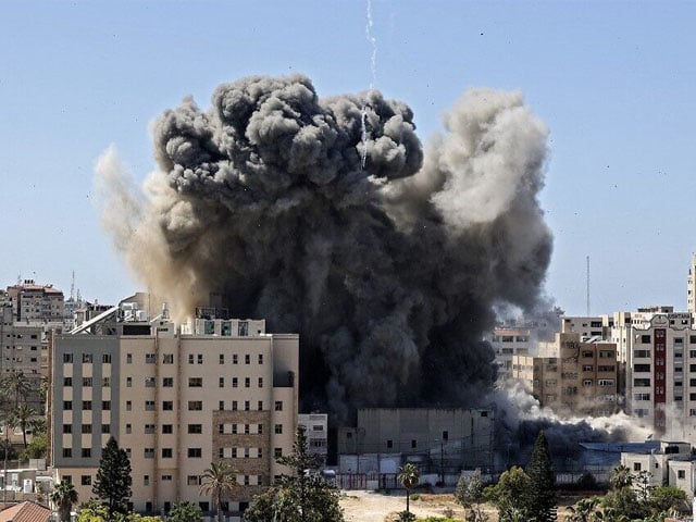 Israel bombed Gaza for the fifth day, the number of martyrs, including children, reached 35