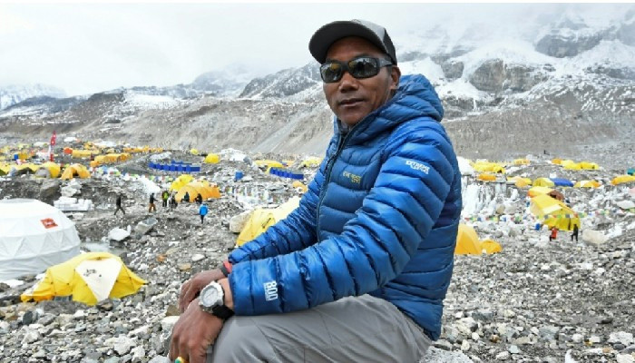 Nepalese mountaineer Kami Rita has reached the summit of Mount Everest for the 27th time