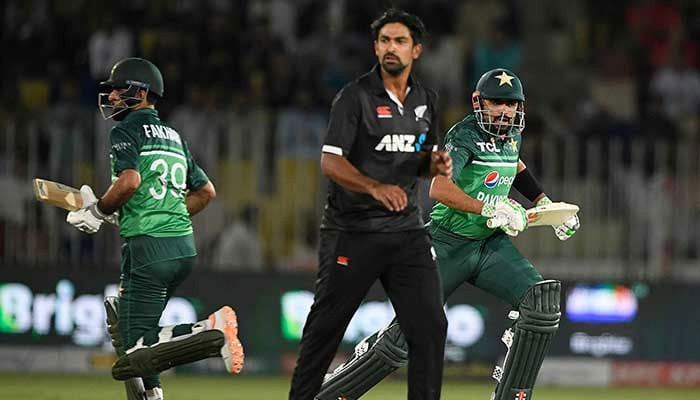 Pakistan's target of 335 runs to New Zealand