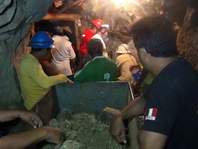 Peru: 27 miners killed in gold mine fire