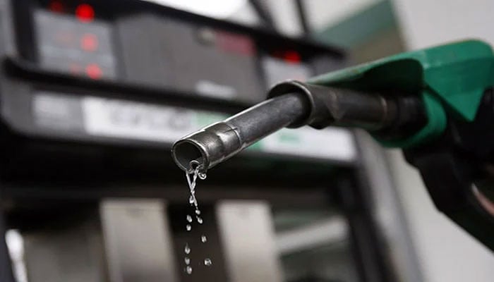 Petrol likely to be cheaper by Rs 17 per liter tomorrow