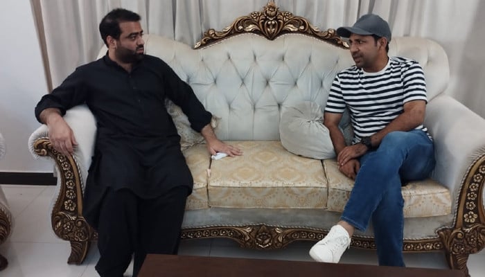 Sarfraz Ahmed meeting with Special Assistant to Sindh Chief Minister Arbab Lutfullah