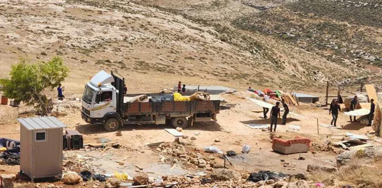 The Israeli army destroyed the Palestinian village