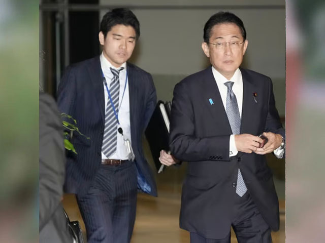 The Japanese prime minister removed his son from the post of assistant for a minor mistake