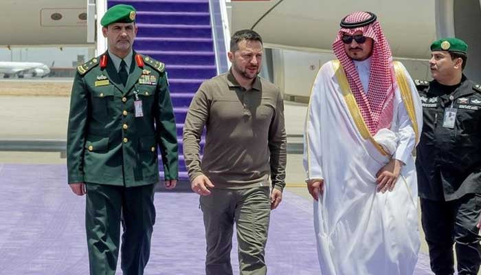 The Ukrainian President arrived in Saudi Arabia to attend the Arab League meeting