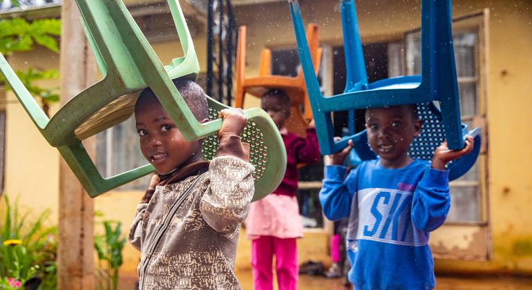 Siphiwe Nxumalo, a World Food Programme (WFP) volunteer in Eswatini, returned to her home country to help orphans and vulnerable children, struggling with poverty and neglect.