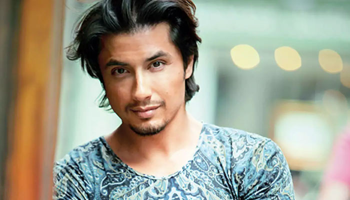 Ali Zafar's interesting reaction to Chahat Fateh Ali Khan's singing