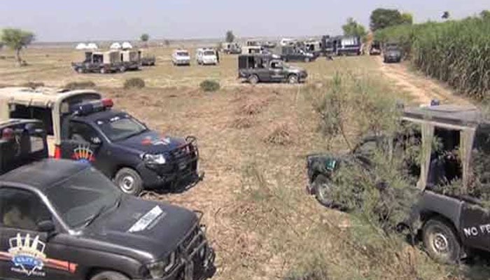 Dispute over boundaries in Sindh, Punjab police Operation against dacoits: Dispute over boundaries in Sindh, Punjab police