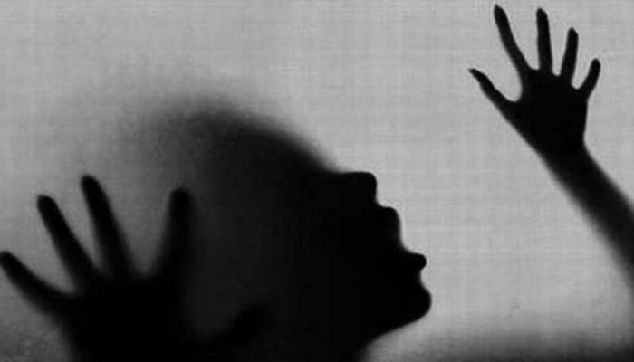 The brutal accused killed the 8-year-old girl and threw the body in the canal Peshawar: The brutal accused killed an 8-year-old girl and threw her body in the canal