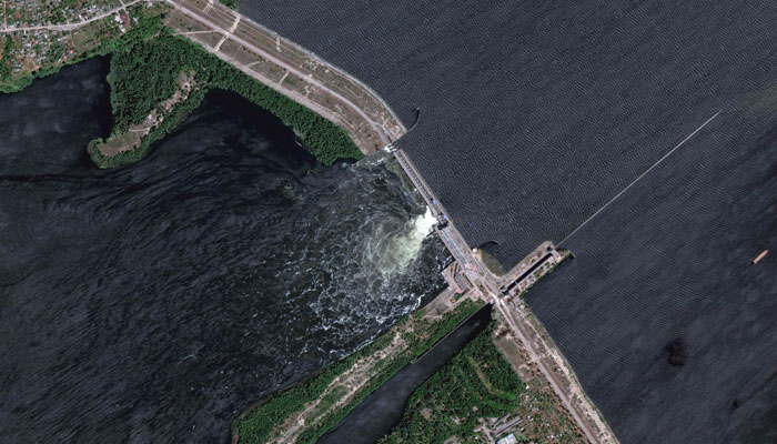 Dam destroyed, serious accusations of Moscow and Kiev against each other social media
