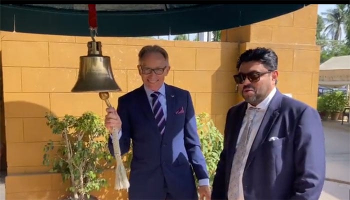 Australian High Commissioner Neil Hawkins meeting with Sindh Governor Kamran Tesori Twitter Grab Photo: