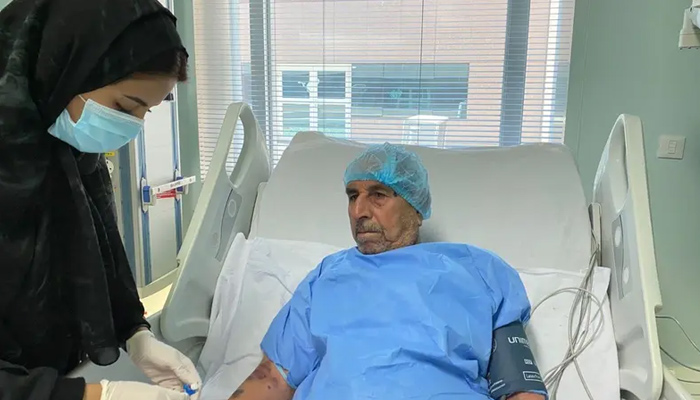 An Iraqi elder who came to Mecca for Hajj was saved from a heart attack Photo courtesy of Arab Media