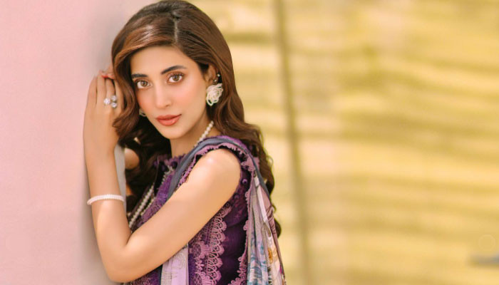 Urwa Hussain happy in her in-laws, share photos