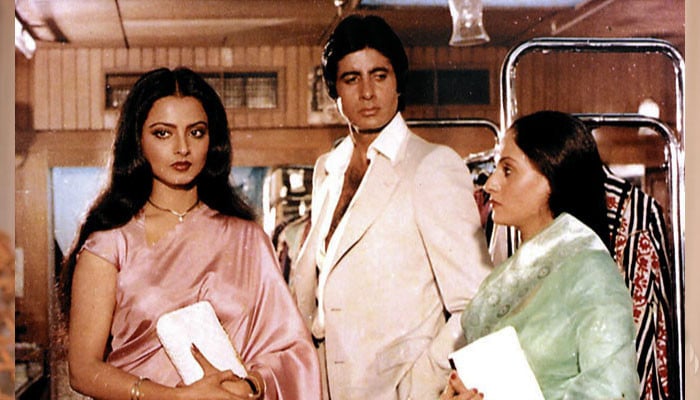 Amitabh Bachchan slapped me multiple times, reveals Rekha in autobiography