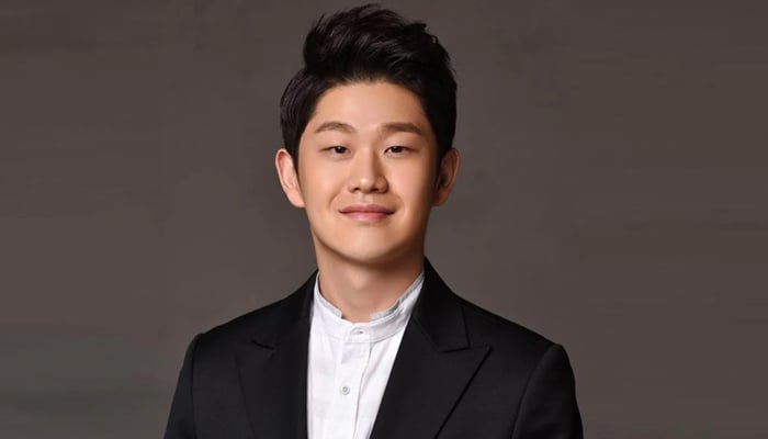 The Korean singer committed suicide at the age of 33 File photo