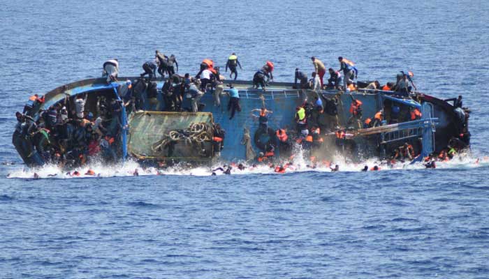 Migrant boat to Canary Islands sinks, child dies Spain: Migrant boat to Canary Islands sinks, child dies
