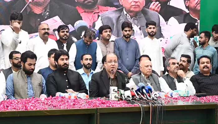 Parvez Elahi wants to come back, the person sitting in Spain is not agreeing, Chaudhry Shafi Chaudhry Shafi Hussain holding a press conference, file photo