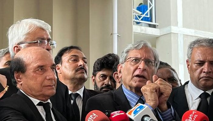 If the court insults them, they will not remain in their positions, Aitzaz Ahsan Photo file