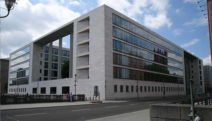 Germany instructs its citizens not to travel to Moscow German Foreign Ministry Building