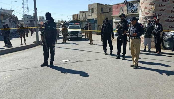 Suicide blast on commissioner road, policeman martyred, woman soldier injured File photo