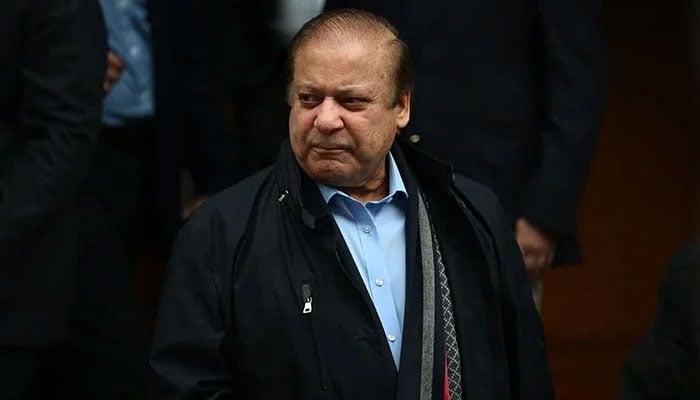 Nawaz Sharif reached Dubai from London Nawaz Sharif reached Dubai from London