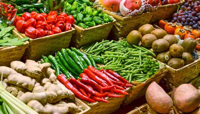 Chilli, ginger, garlic are expensive on Eid —File photo