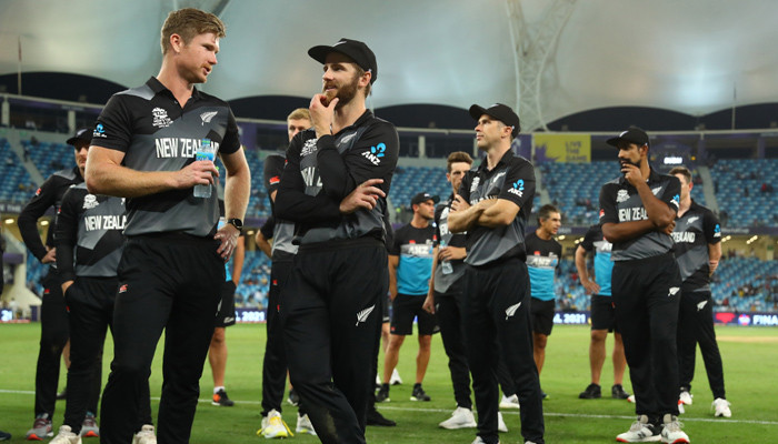 20 New Zealand cricketers offered central contracts