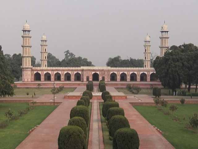 The administrative control of the important historical places of Lahore is entrusted to the Walled City of Lahore Authority