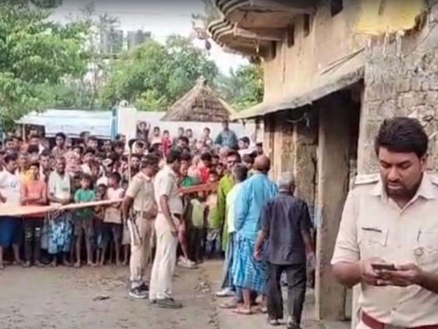 In India, the father also tried to kill two sons;  Photo: File 