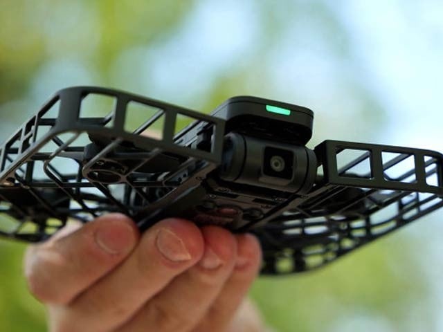 A flying camera that fits in your pocket The Hover Camera X1 weighs only 125 grams and fits easily in a pocket. Photo: Indie Gogo