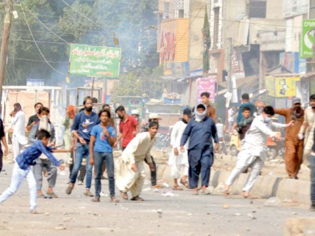 Riot over the opening of a bar in Sarjani Town, 4 injured including a policeman