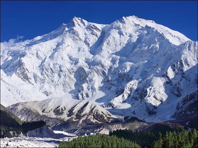 Sajid Sidpara and Shah Daulat summited it today without supplemental oxygen, then Imtiaz Ali Sidpara and Yusuf Ali also summited (Photo: File).