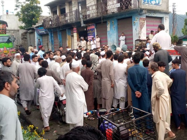 In Malakand, the son-in-law killed 9 people by firing at his in-laws The son-in-law opened fire after failing to convince his angry wife