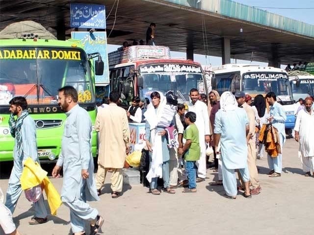 Action against M9 buses and vans for overcharging passengers