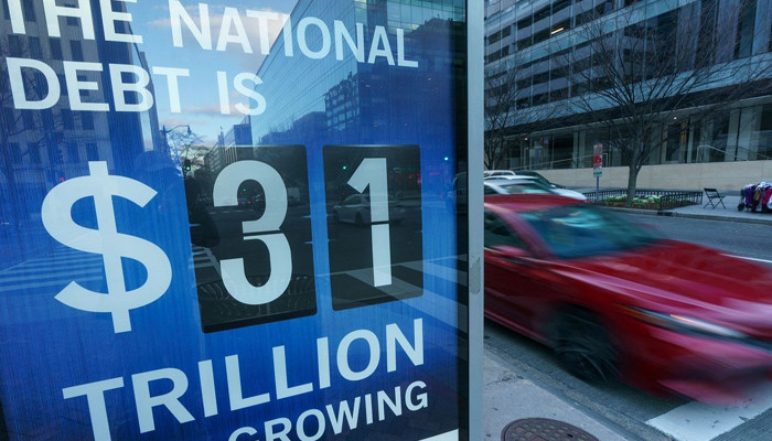 America's debt has exceeded 32 thousand billion dollars