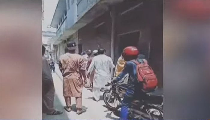 Attack on health department team, 3 officials injured