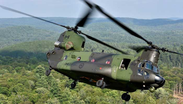 Canadian military helicopter crashes, 2 officers missing