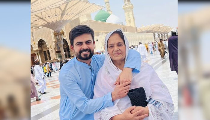 Cricketer Ahmed Shahzad got an opportunity to perform Hajj with his mother