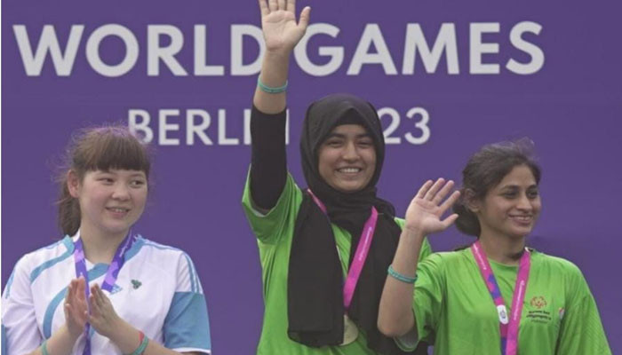 Faiza Nasir, Naheen Khan won gold medals